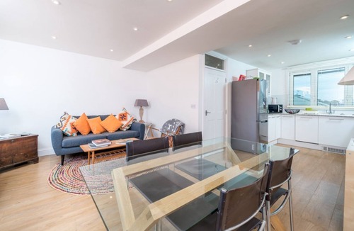 Chaucer Apartment | Stylish flat between London Bridge & Tower Bridge