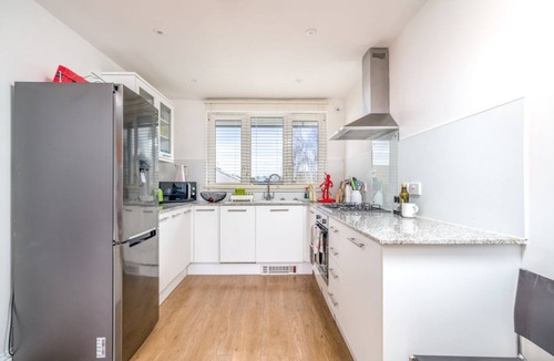 Chaucer Apartment | Stylish flat between London Bridge & Tower Bridge