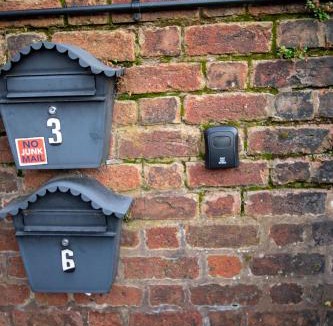 Connah's Quay Apartment | Stylish Flat in converted Church