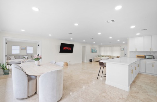 Oakland Park Villa | ★ Stylish Fort Lauderdale Home with Private Heated Pool and Palm Oasis Haven