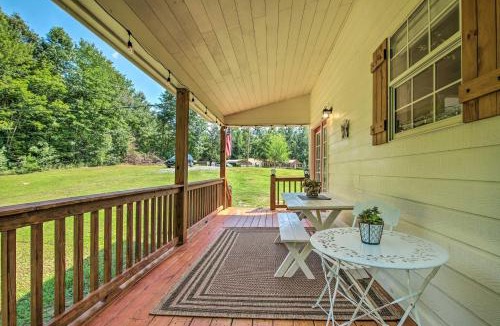 Fort Payne House | Stylish Fort Payne Retreat: Hike & Rock Climb
