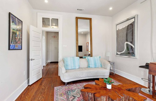 Freret Apartment | Stylish Freret Street Loft w/Balcony & Parking!