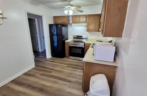 Greensboro House | Stylish Fully Private 2BR 2BA Townhome