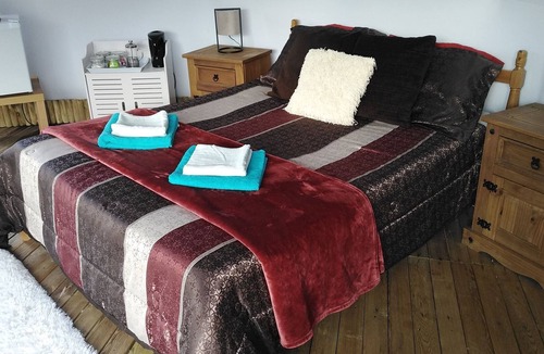 Aubigne-Racan Cabin | Stylish glamping dome