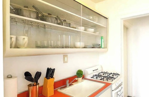 Gold Coast Apartment | Stylish Gold Coast 1BR with Vintage Flair