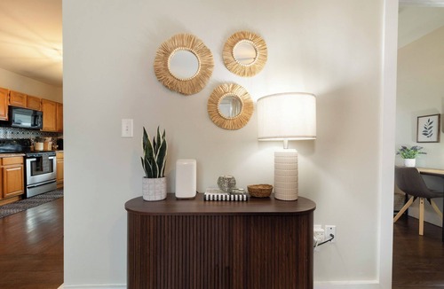 Groton Apartment | Stylish Groton Getaway Updated 2BR close to Navy Base-Casinos-Mystic & more!