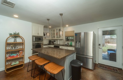 Mesa Park House | Stylish Group Retreat Hot Tub Game Room Yard