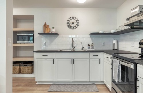 Wright City Apartment | Stylish Guest Apartment