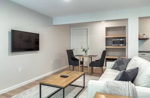 Wright City Apartment | Stylish Guest Apartment