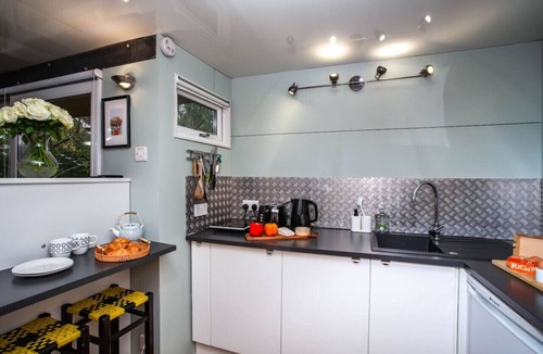 Harrogate Apartment | Stylish Harrogate Studio with Huge Private Garden