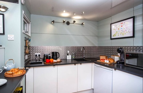 Harrogate Apartment | Stylish Harrogate Studio with Huge Private Garden