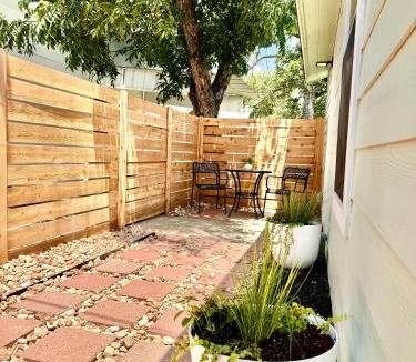 Northwest Los Angeles Heights House | Stylish Heaven Central SA