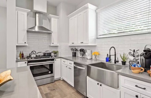 Shady Acres Condo | Stylish Heights Retreat/Near Downtown Houston