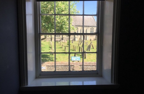 Stalham Apartment | Stylish Historic Apartment - Sleeps 3 & Parking