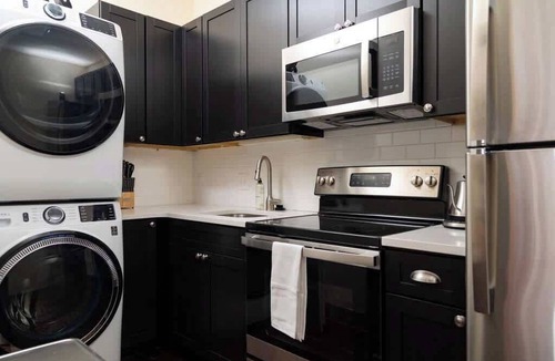 Roanoke Apartment | Stylish historic loft near downtown
