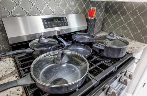 Greater East End House | Stylish Home 10 minutes from Downtown