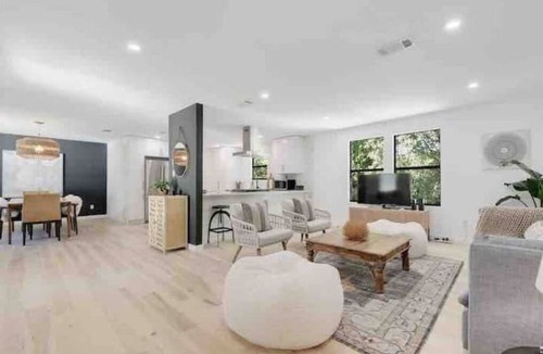 Austin House | Stylish home 15 minutes from S Congress and ACLn