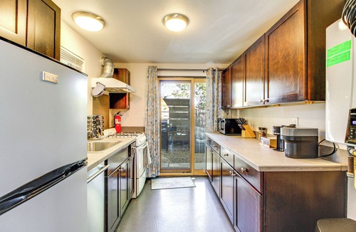 Los Duranes House | Stylish Home 2 Mi to Old Town Albuquerque!
