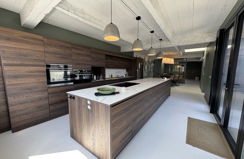 Flore Villa | Stylish Home Base for Your Adventure