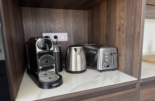 Flore Villa | Stylish Home Base for Your Adventure