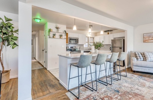 Tulsa House | Stylish home close to golf court & a casino