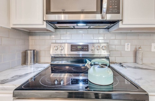Tulsa House | Stylish home close to golf court & a casino