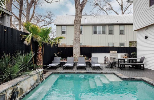 East MLK House | Stylish Home, near Downtown | Heated Pool