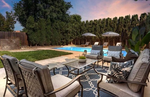 Antelope House | Stylish Home w/ Pool, BBQ, Pool Table