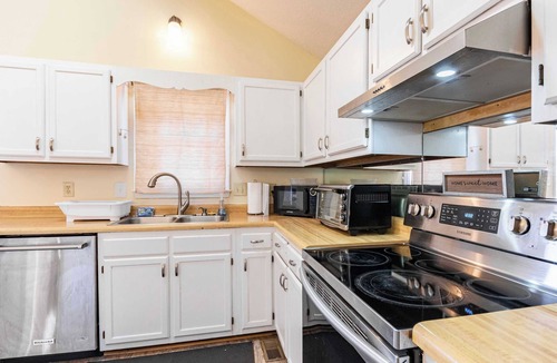 Greensboro House | Stylish Home with BBQ Patio, Prime Greensboro Spot