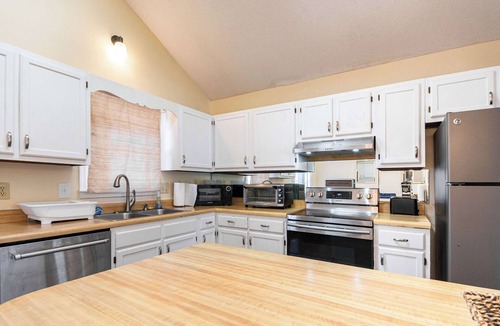 Greensboro House | Stylish Home with BBQ Patio, Prime Greensboro Spot