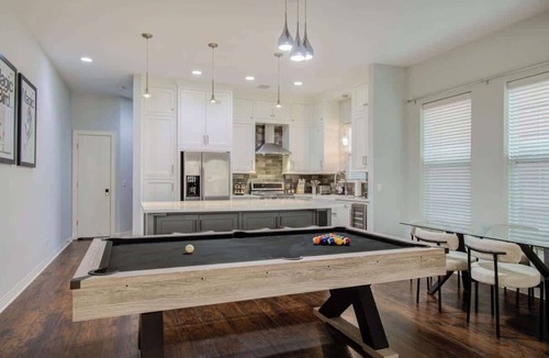 Washington Ave./ Memorial Park House | Stylish Home with Patio & Pool Table, Walkable