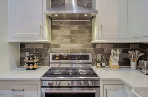 Washington Ave./ Memorial Park House | Stylish Home with Patio & Pool Table, Walkable
