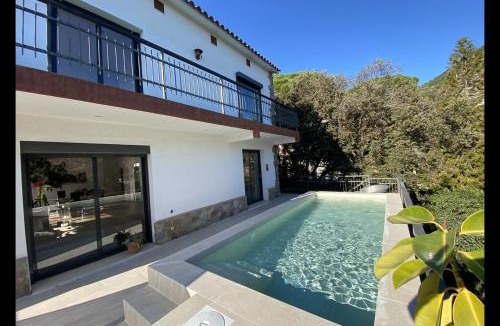 Cabrils Villa | Stylish Home with Terrace and Private Pool, Maresme