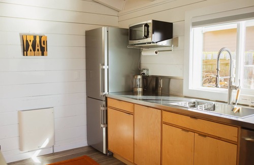 Lummi Island House | Stylish Home with *Sea Views*