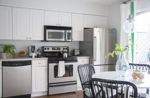 Historic Downtown Savannah House | Stylish House By Forsyth Park