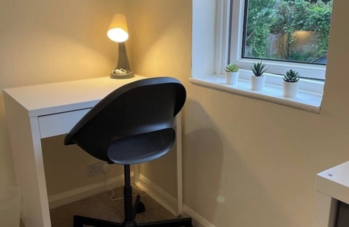 Horfield House | Stylish House ⭐️ Short walk - park & Gloucester Rd!