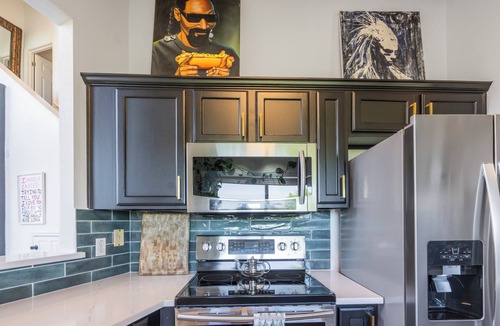 Waterford On Lake Travis House | Stylish Lake Travis Getaway! Beach Access, Poker & VR