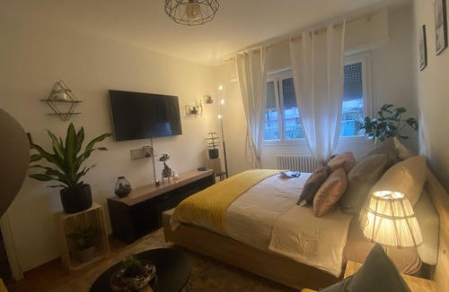 Lausanne Apartment | Stylish Lausanne Flat@ Downtown