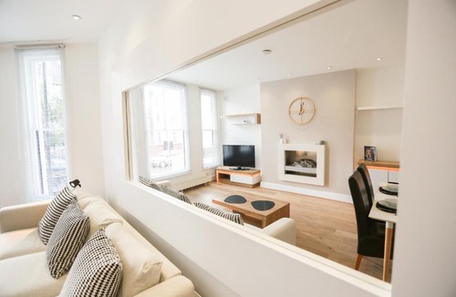 Leamington Spa Apartment | Stylish Leamington Town Centre Apartment