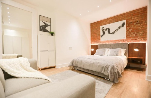 Leamington Spa Apartment | Stylish Leamington Town Centre Apartment