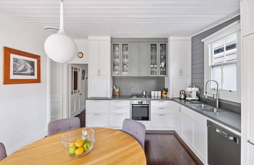 Rozelle House | Stylish light-filled 2BR characterful cottage