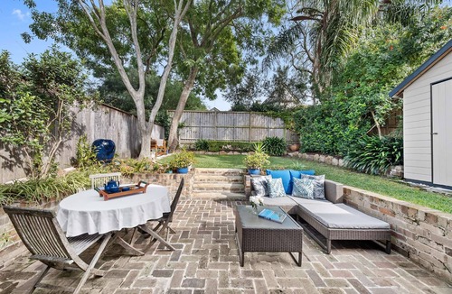 Rozelle House | Stylish light-filled 2BR characterful cottage