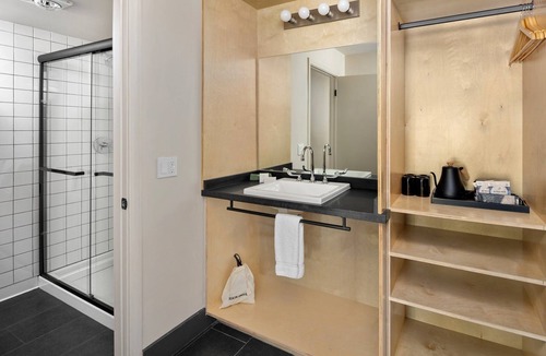 Lakeside Park Hotel | Stylish Lodge w/Outdoor Fire Pit & S'mores, Near Ski area | 3 Units
