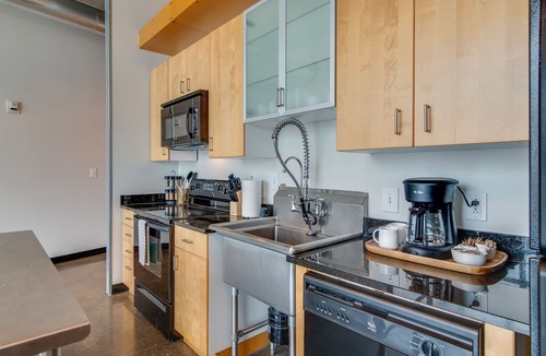 The Gulch Apartment | Stylish Loft 0.7 Miles From Downtown!