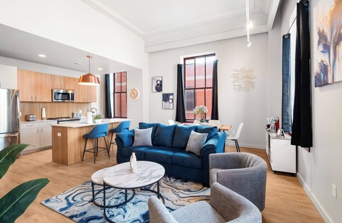 Midtown Apartment | Stylish Loft in St. Louis with Gym, Rooftop, Free Gated Parking, and Pool