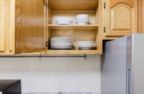 Mission Hill Apartment | Stylish Longwood studio, parking, elevator, w/d, by Blueground