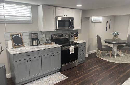 Stanton Apartment | Stylish lower level apartment