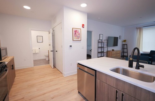 Stamford Apartment | Stylish Luxe 1BR - Easy Access to NYC