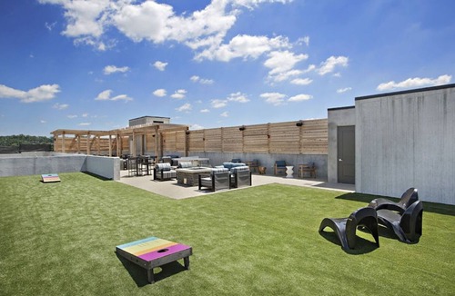 Lindbergh Apartment | Stylish luxury 1-bedroom in Buckhead with pool-view balcony -free parking