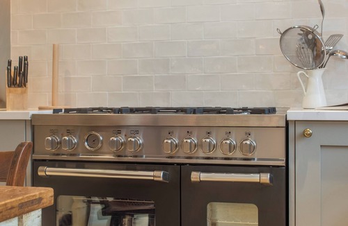 Devizes House | Stylish Mews House in Central Devizes, with parking